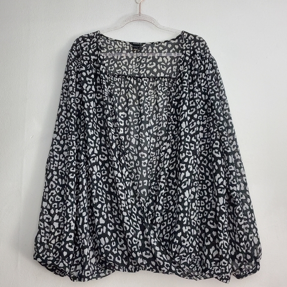 Torrid Black and White Animal Print Chiffon Surplice Blouse - Picture 1 of 6